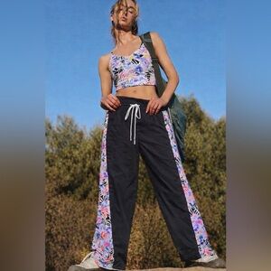 Free People| ‘Champ is Here’ Printed SET (2)